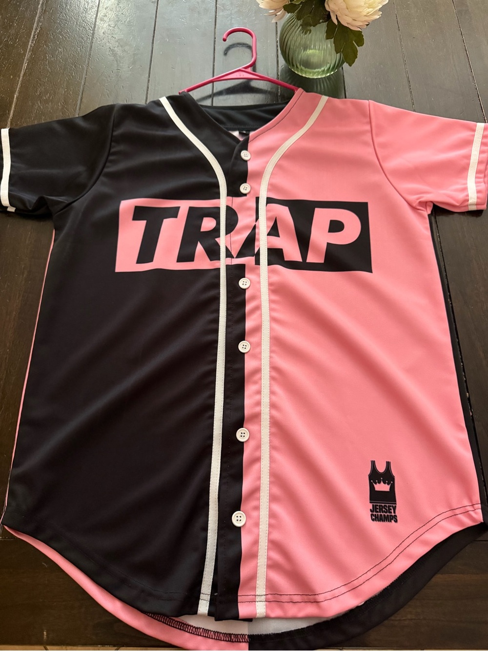 ‘TRAP' Button-Up Jersey - Pink & Black